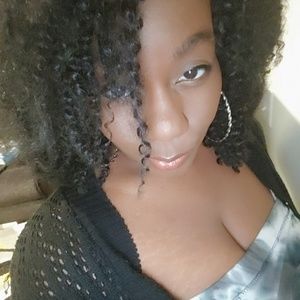 Meet your Posher, Corie